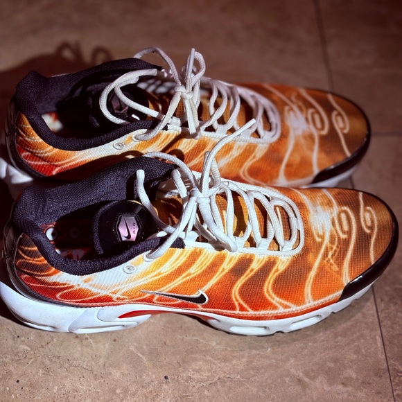 Nike Vibrant Orange Athletic Shoes